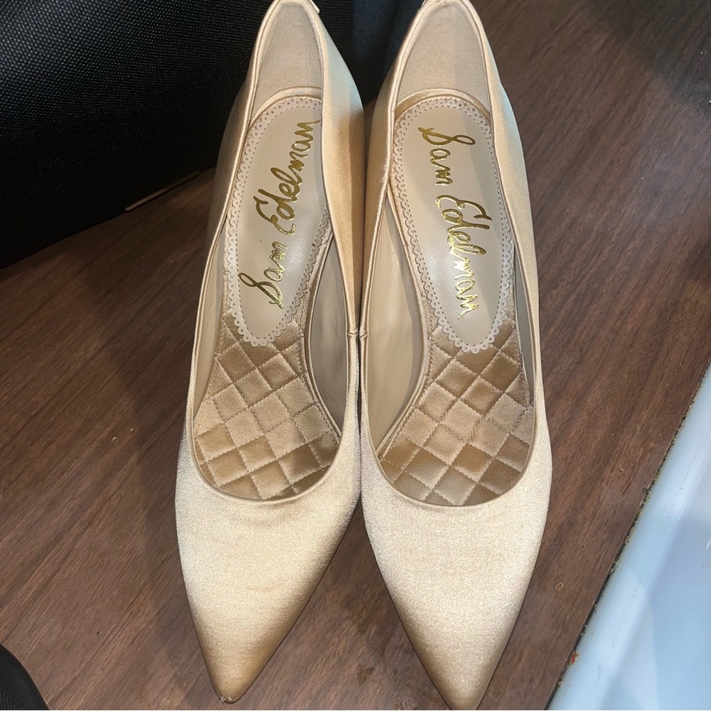 Sam Edelman Classic  Hazel  Heels - Picture 3 of 4